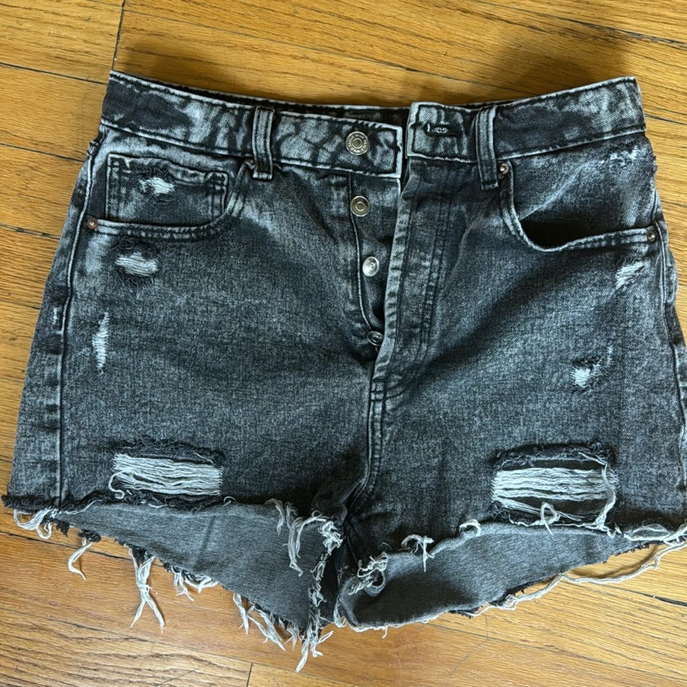 Wild fable high waist size 6 black short with holes